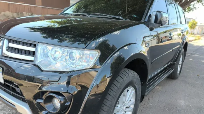 Mitsubishi Pajero Dakar HPE 3.2 4X4 T.I Dies 5P AUT 2015