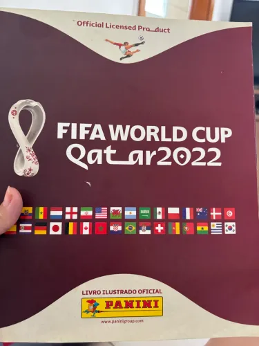 Álbum de figurinha completo Qatar 2022