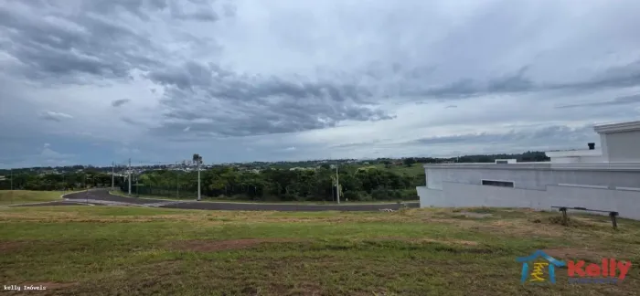 Terreno em Condomínio para Venda em Presidente Prudente, Condomínio Tamboré Prudente