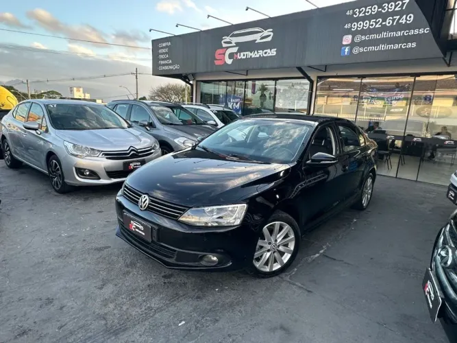 Volkswagen Jetta Comfortline 1.4 TSI 16V 4P Aut. 2013