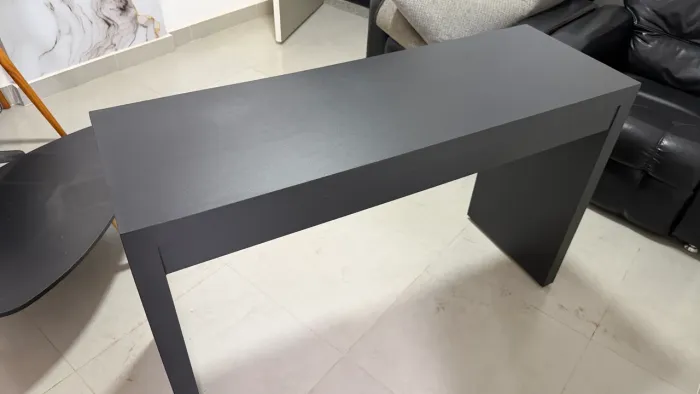 Aparador com 2 gavetas 1,20cm de comprimento 0,40cm de profundidade 0,76cm de altura