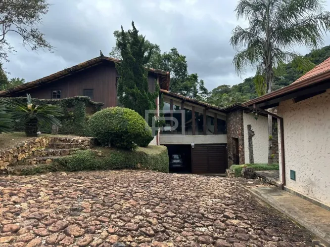 Um Jardim Botânico Particular no Ouro Velho Mansões.