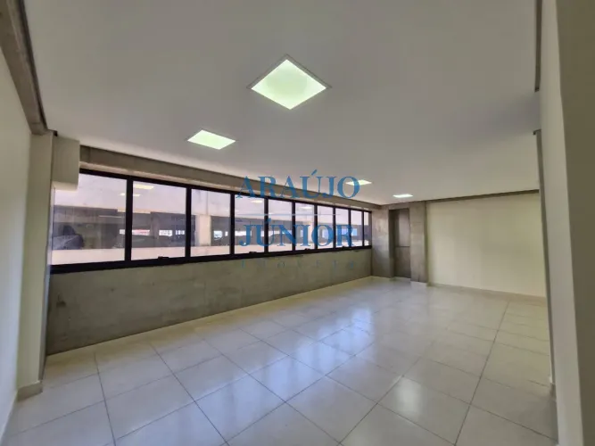 Excelente sala para locação no Center Offices em localização privilegiada com 40m e 1 banh