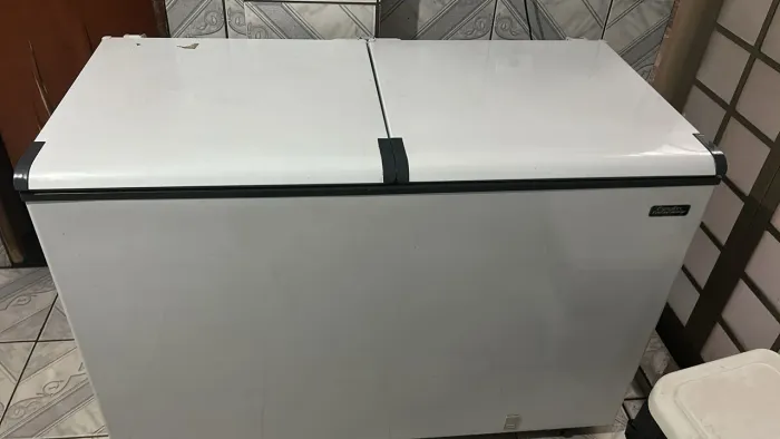 Vendo freezer horizontal esmaltec  468 litros