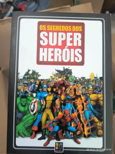 Os Segredos Dos Super Heróis 