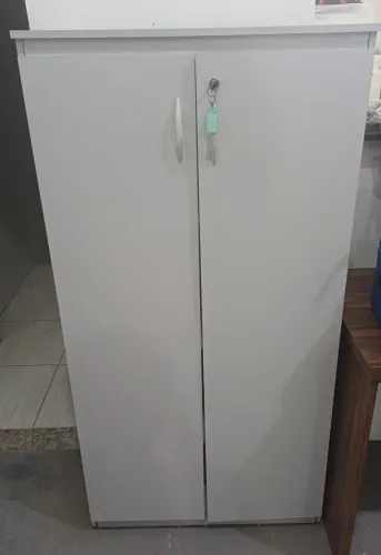 Armário Multiuso 2 Portas 1,57x0,80x0,36 Metro