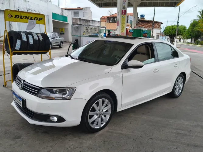 Volkswagen Jetta Comfortline 2.0 T.flex 8V 4P Tipt. 2013