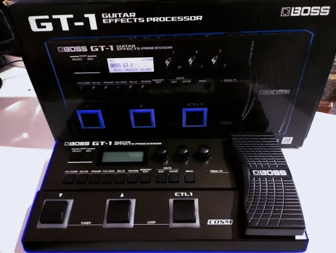 Pedaleira Boss Gt1 Completa Na Caixa 