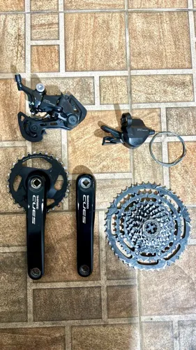 Shimano Cues 9v