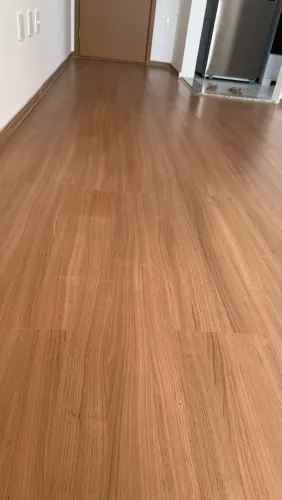 Vendo 25 m² de piso laminado