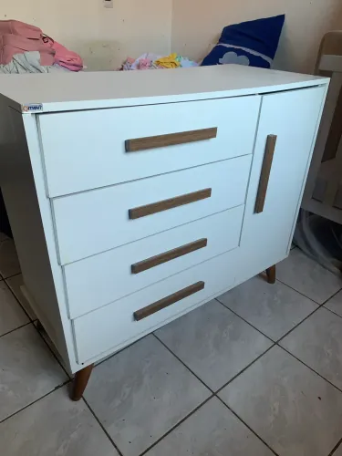 Cômoda branca
