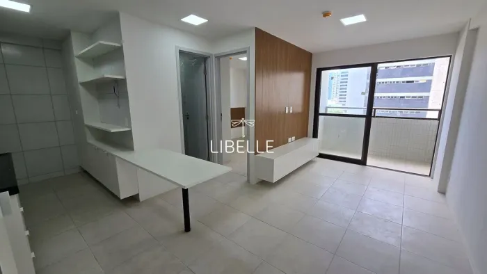 Studio Candeias - Apartamento Studio semimobiliado em Candeias - 37m2 - Edf. Studio Candei