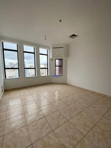 OPORTUNIDADE ! SALA COMERCIAL AMPLA DE 45 M2 NO EMBARÉ !