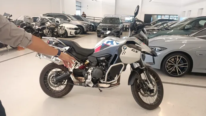 BMW F900 GS