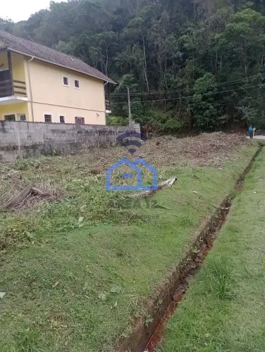 Lote de Esquina 388 m² à venda  Condomínio fechado Recanto Verde Mar, a poucos minutos da 