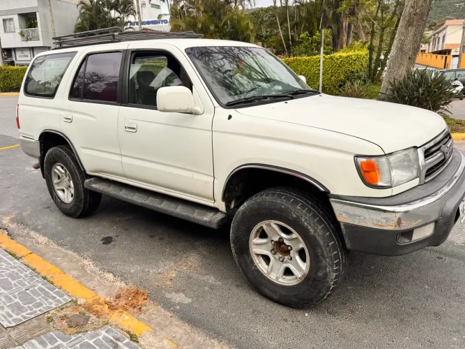 Toyota Hilux SW4 4X4 3.0 8V TB Diesel 1999
