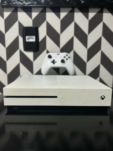 Xbox One S - Completo na Caixa + Controle Original
