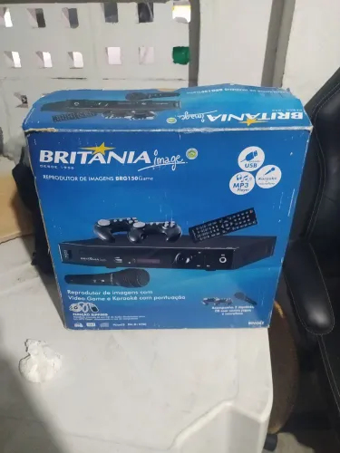 DVD com jogos e karaokê 