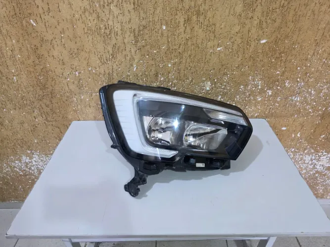 Farol direito Master 2022/2023/2024/2025/2026