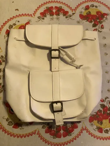Mochila off white couro
