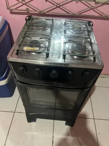 Vende-se fogão de 4 bocas