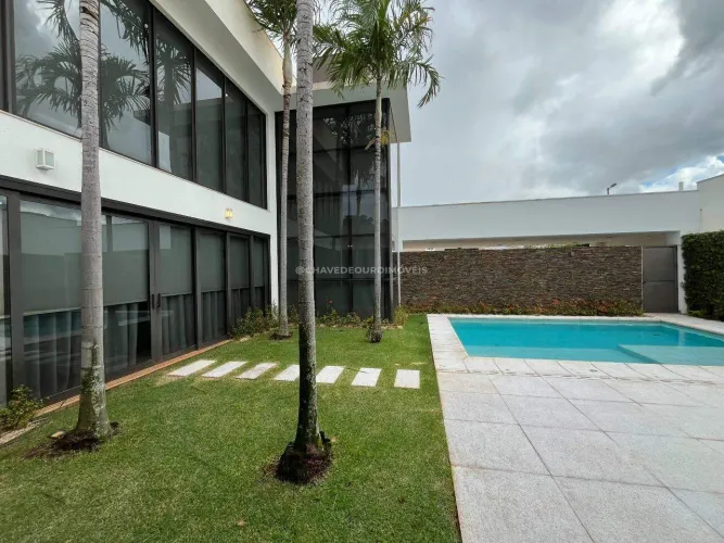 Casa à Venda no Condomínio Baronesa.