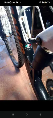 Vende-se bicicleta de montanha marca kemakur aro 29 amortecedor traseiro 