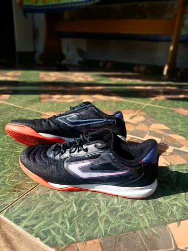 Chuteira futsal topper