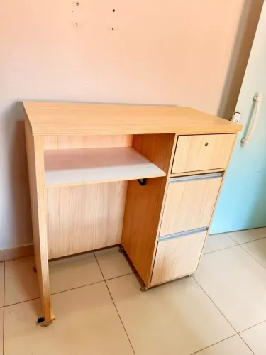 Armário semi novo 