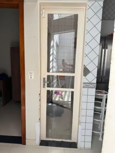 Porta de Ferro 0,60 x 2,10 Vidro, Portal e Tranca
