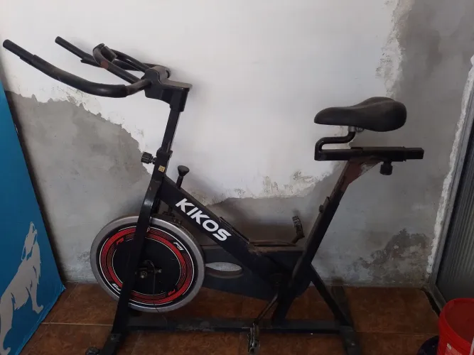 Bicicleta de exercícios 
