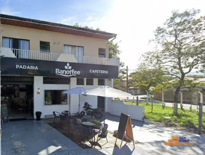 Casa com 2 dormitórios para alugar, 120 m² por R$ 1.800,00/mês - Vila São José - Taubaté/S