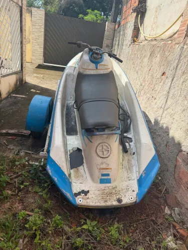 Jet ski