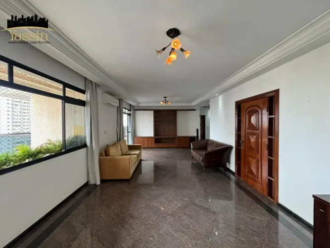 Apartamento a venda no Edifício Amsterdam contendo 222 m² de área privativa, andar alto, s