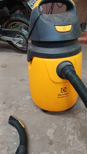 Vende-se aspirador Electrolux