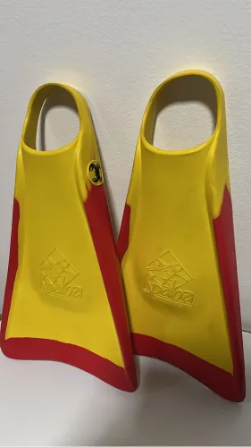 VENDO PÉ DE PATO KAPALOA TAM. L calça 39 - 40