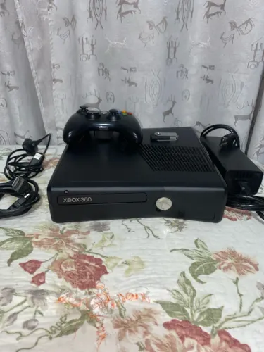 Xbox 360 Slim Desbloqueado perfeito estado