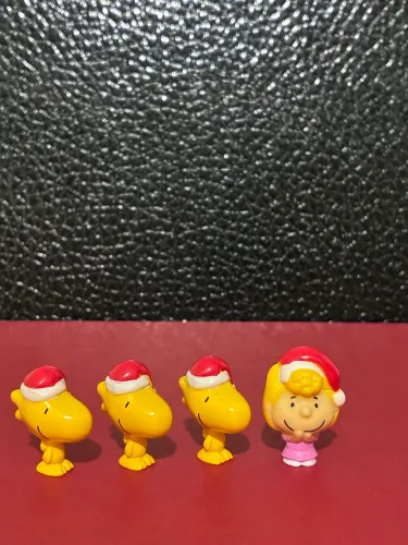 Coleção Miniaturas Snoopy Natal - 4 peças (valor unitário: 30 reais)
