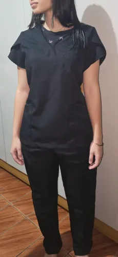 Scrub Preto no gabardine