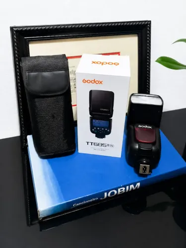 VENDO Flash Godox TT685 (semi-novo) para Nikon