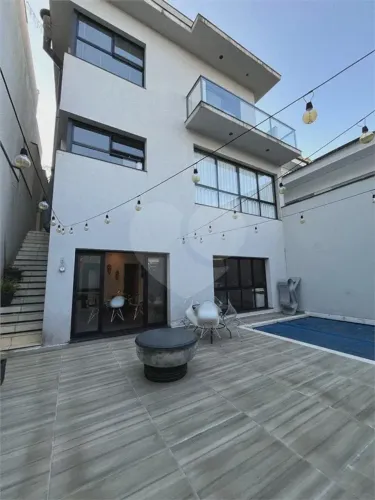 Casa para venda na Avenida Nova Cantareira