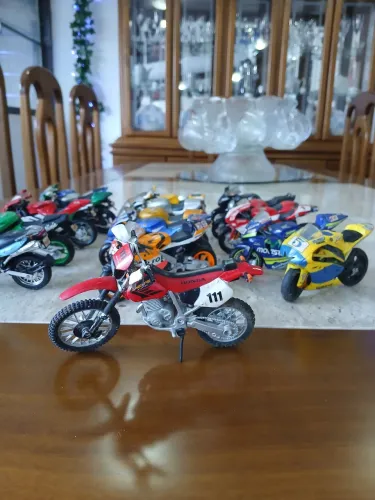 Lote de miniaturas usadas de Motos