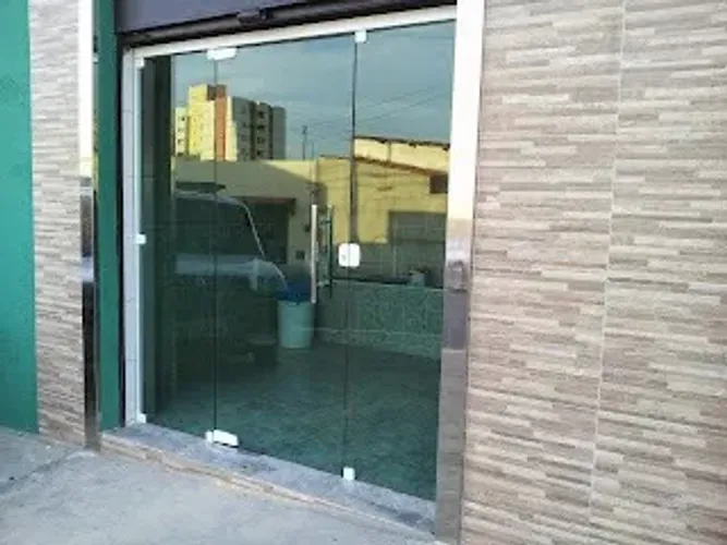 CONSERTO DE PORTA DE VIDRO TEMPERADO