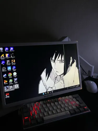 MONITOR BLUECASE BRANCO 19? 75Hz COM LISTRA NA TELA
