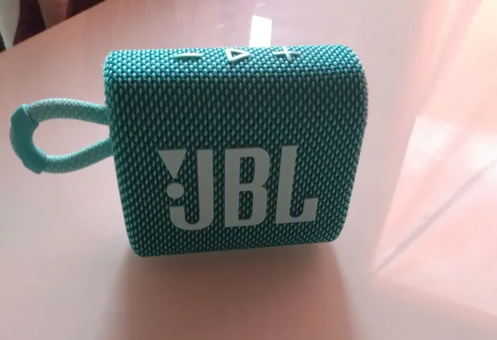 Vendo caixinha JBL go3 nova