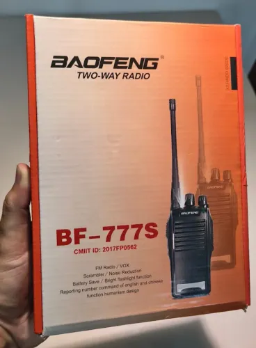 KIT 2 RÁDIOS COMUNICADORES BAOFENG BF-777S 16 CANAIS WALKIE-TALKIE
