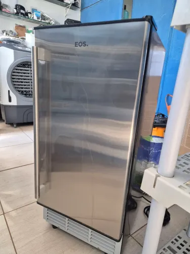 MAQUINA DE GELO 40KG EMG40