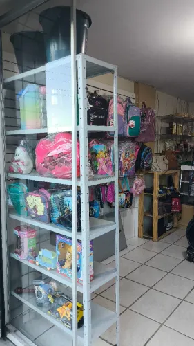 VENDO LOJA MONTADA EM FUNCIONANDO (NÃO O IMÓVEL) - R$30.000,00
