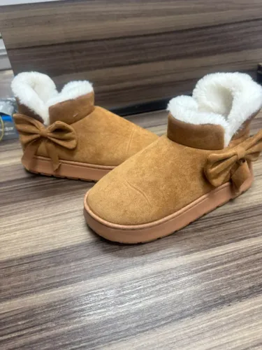 Bota estilo UGG tamanho 37