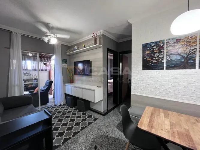 Apartamento com 2 quartos, 1 vaga, 45 m² Vista de Manguinhos térreo com quintal